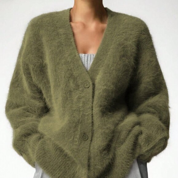 Green Casual Women's Faux Fur Drop Shoulder Cardigan - Picture 2 of 4